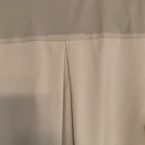 Top-Atheleta tailored long sleeveless light gray button down, office or beach - Picture 9 of 15